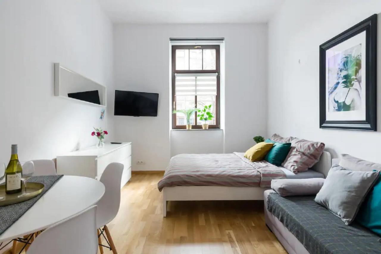 Discover Krakow Apartments - 5 Borowickiej St - Studio Next To Opera And Unity Centre Exterior foto