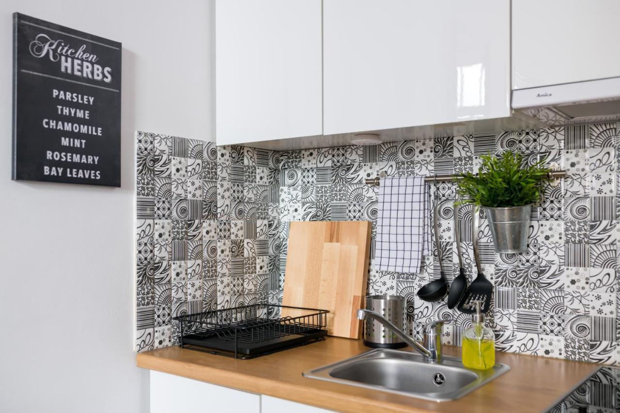 Discover Krakow Apartments - 5 Borowickiej St - Studio Next To Opera And Unity Centre Exterior foto